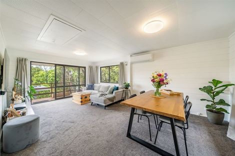 Photo of property in 14b Fenchurch Grove, Stokes Valley, Lower Hutt, 5019