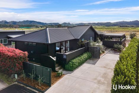 Photo of property in 24 Surfers Avenue, Waihi Beach, 3611
