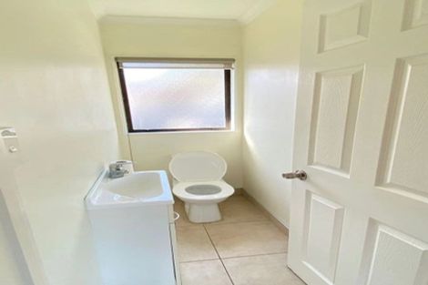 Photo of property in 25 Alidade Place, Massey, Auckland, 0614
