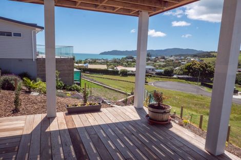 Photo of property in 21 Christine Drive, Coopers Beach, 0420