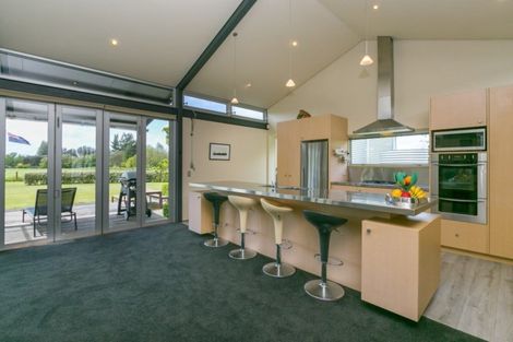 Photo of property in 129 Richmond Road, Brixton, New Plymouth, 4373