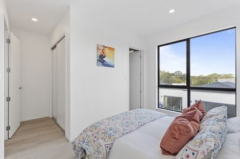 Photo of property in 34 Waihou Crescent, Albany Heights, Auckland, 0632