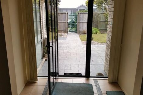 Photo of property in 2 Wisteria Place, Parklands, Christchurch, 8083