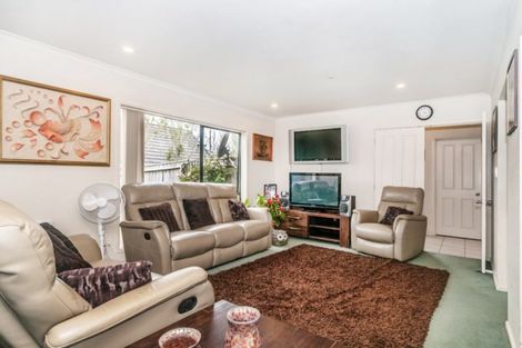 Photo of property in 41 Kellaway Drive, East Tamaki, Auckland, 2013