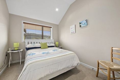 Photo of property in 42 Heretaunga Square, Silverstream, Upper Hutt, 5019