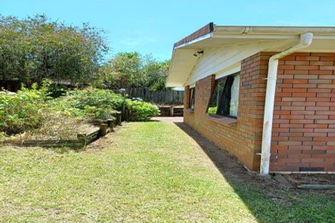 Photo of property in 24 Dianne Louise Drive, Half Moon Bay, Auckland, 2012