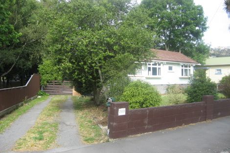 Photo of property in 209 Waimea Terrace, Beckenham, Christchurch, 8023