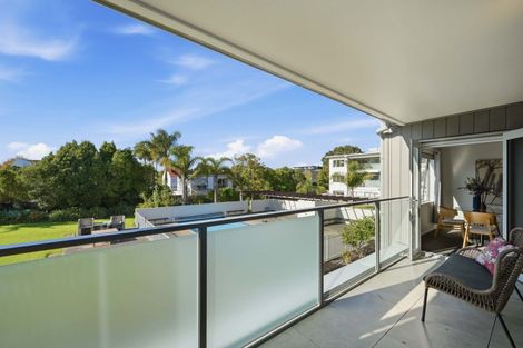 Photo of property in Bay Palms Apartments, 12/30b Bute Road, Browns Bay, Auckland, 0630