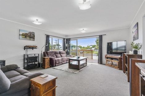 Photo of property in 18 Athenree Road, Athenree, Katikati, 3177