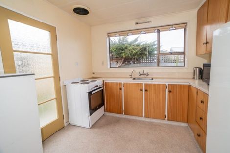 Photo of property in 2/12 Campbell Street, Alexandra, 9320