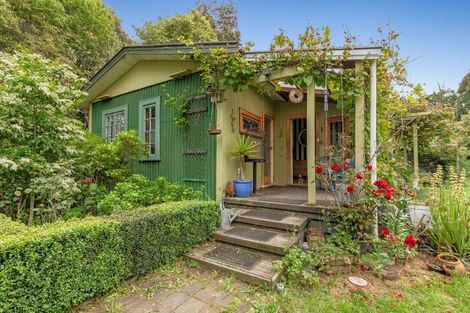 Photo of property in 16 Cole Street, Dannevirke, 4930