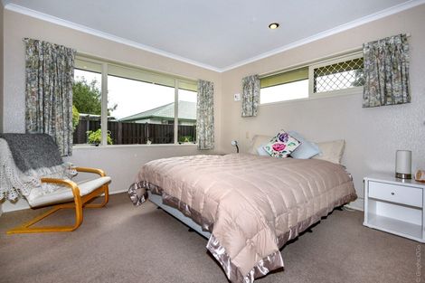 Photo of property in 21 Villa Grove, Ilam, Christchurch, 8041