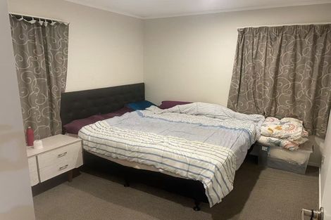 Photo of property in 2 Cranberry Place, Bucklands Beach, Auckland, 2012