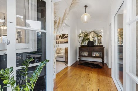 Photo of property in 6 Widdison Place, Whangamata, 3691