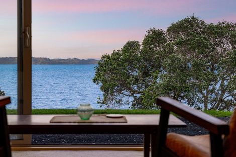 Photo of property in 16 Dalton Road, Snells Beach, 0920