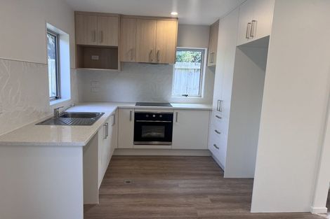 Photo of property in 7 Sheralee Place, Bucklands Beach, Auckland, 2014