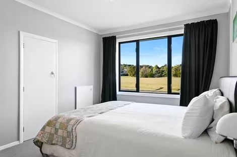 Photo of property in 18 Titoki Avenue, Waipahihi, Taupo, 3330