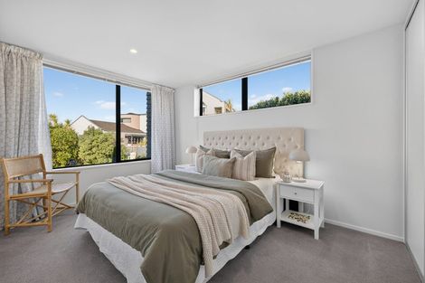 Photo of property in 74 Glenstrae Road, Redcliffs, Christchurch, 8081
