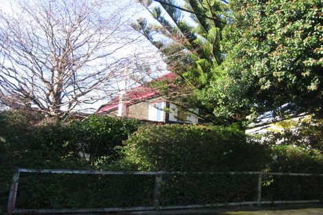 Photo of property in 5 Riddiford Street, Woburn, Lower Hutt, 5011