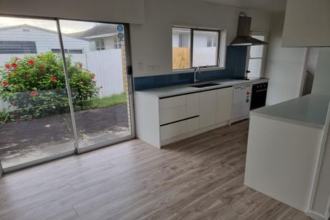 Photo of property in 2/1 Latham Avenue, Pakuranga, Auckland, 2010