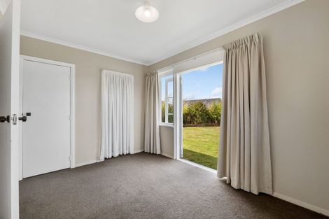 Photo of property in 4 Holford Street, Westown, New Plymouth, 4310