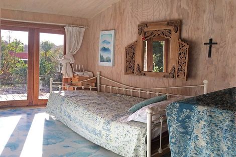 Photo of property in 76 Top Town Place, Coromandel, 3506