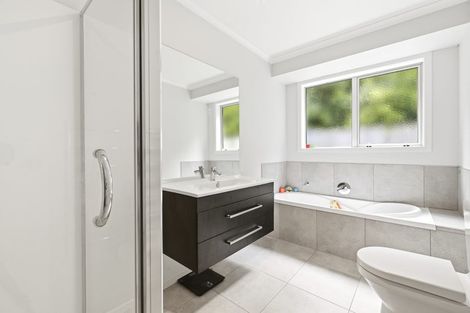 Photo of property in 12 Richardson Road, Omokoroa, 3114