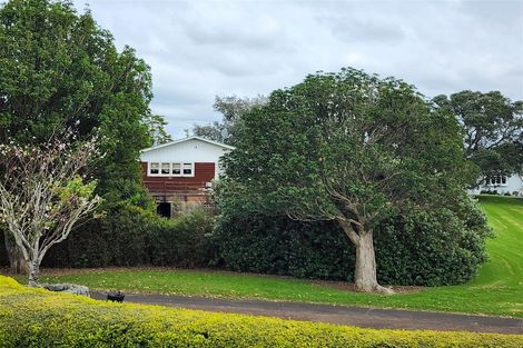 Photo of property in 2 Shortt Avenue, Mangere Bridge, Auckland, 2022