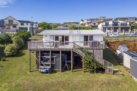 Photo of property in 15 Rabbit Way, Whitianga, 3510