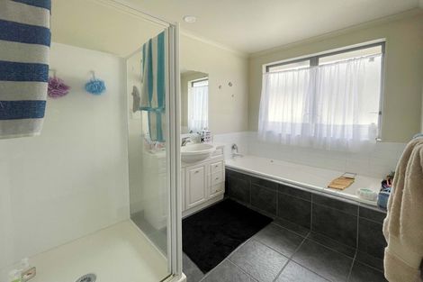 Photo of property in 25 Figaro Crescent, Takanini, 2112