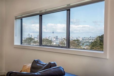 Photo of property in 8b Huka Road, Birkenhead, Auckland, 0626