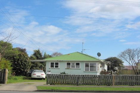 Photo of property in 17 Bartholomew Road, Levin, 5510