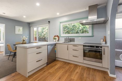 Photo of property in 27 Beatrice Place, Avonhead, Christchurch, 8042