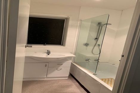 Photo of property in 1/16 Kathleen Street, Totara Vale, Auckland, 0627