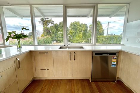 Photo of property in 71 Tiroroa Avenue, Te Atatu South, Auckland, 0610