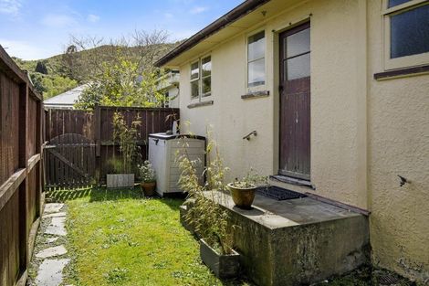 Photo of property in 1/289 Naenae Road, Naenae, Lower Hutt, 5011