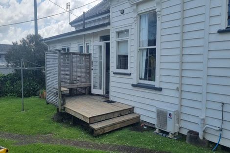 Photo of property in 64 Hinemoa Street, Birkenhead, Auckland, 0626