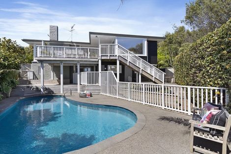 Photo of property in 13 Evelyn Road, Cockle Bay, Auckland, 2014