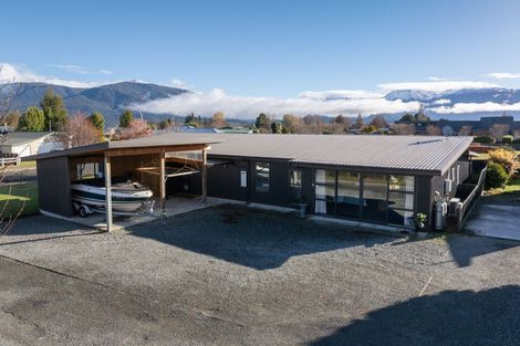Photo of property in 21 Pop Andrew Drive, Te Anau, 9600