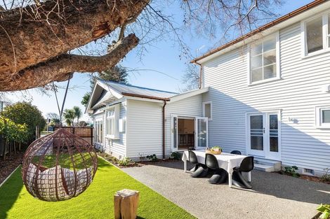 Photo of property in 142 North Avon Road, Richmond, Christchurch, 8013