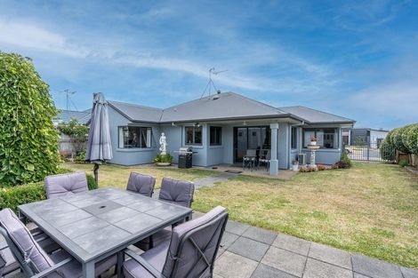 Photo of property in 43a Cairns Crescent, Rototuna, Hamilton, 3210