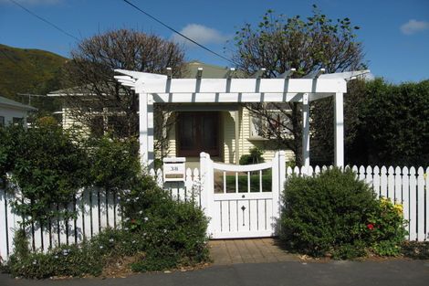 Photo of property in 38 Saint Ronans Avenue, Waterloo, Lower Hutt, 5011