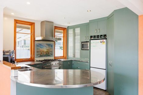 Photo of property in 18 Park Road, West End, Palmerston North, 4412