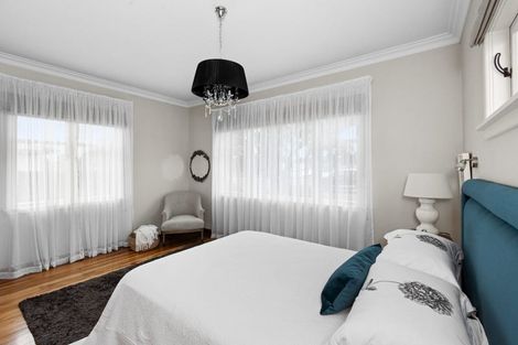 Photo of property in 153 Gloucester Street, Taradale, Napier, 4112