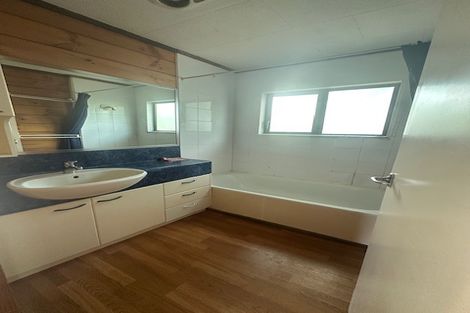 Photo of property in 1/34 Gatman Street, Birkdale, Auckland, 0626