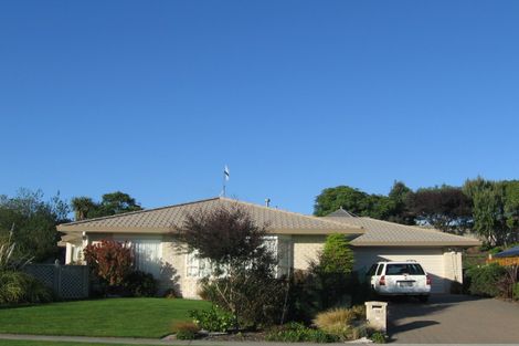 Photo of property in 39 Realm Drive, Paraparaumu, 5032