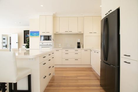 Photo of property in 25 Robinson Road, Whitianga, 3510