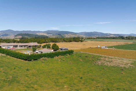 Photo of property in 111a Muhunoa Road West, Ohau, 5570