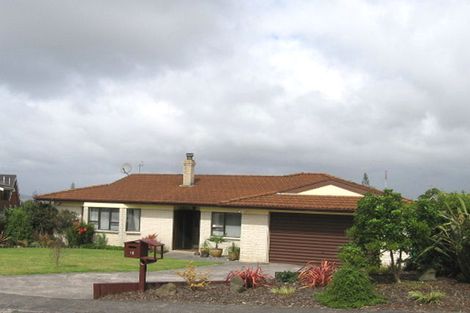 Photo of property in 15 Tatyana Place, Massey, Auckland, 0614