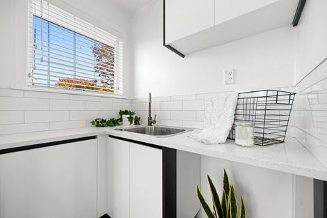 Photo of property in 18 Northolt Road, Fairview Downs, Hamilton, 3214